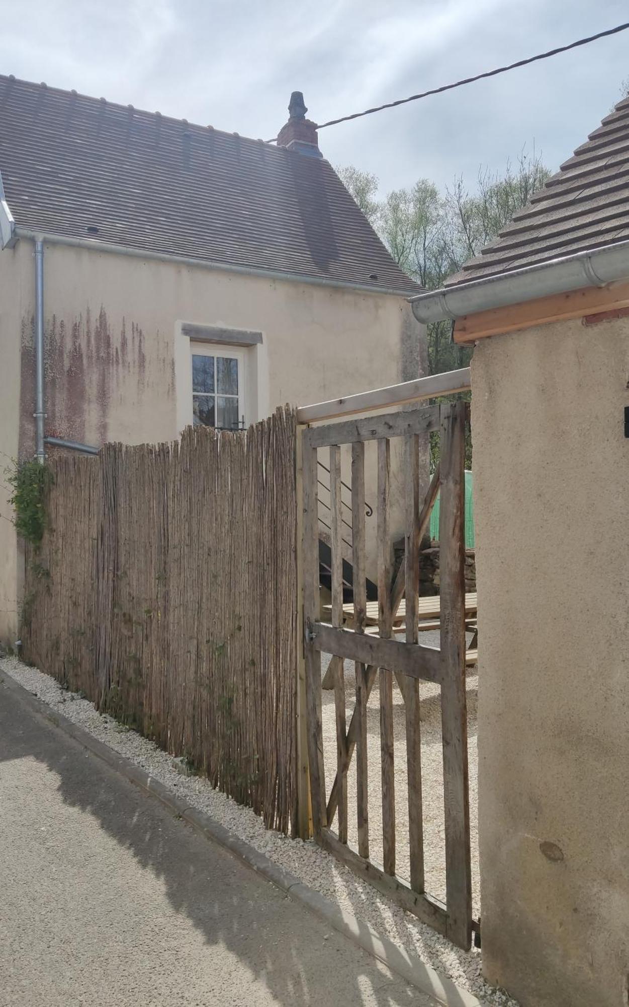 La Maisonette Du Bateau Lavoir Semur-en-Auxois Dış mekan fotoğraf